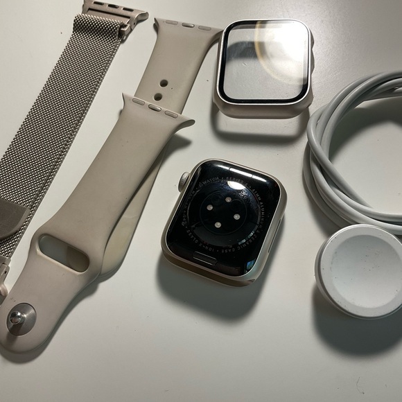 Apple Watch Series 8 45mm Starlight - Picture 3 of 5